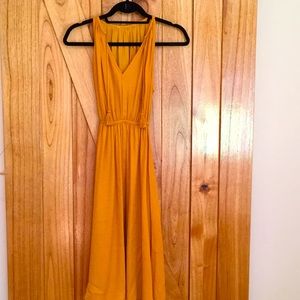 Loft, Maxi dress in EUC size S